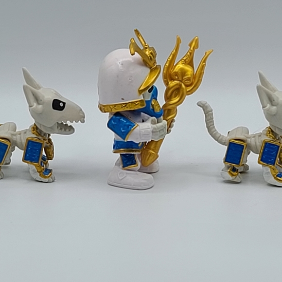 Treasure x King 6 Figures - includes Fire Eyes HTF Very Rare w/ Sword and Sheild - Picture 15 of 16